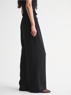 Abercrombie & Fitch Black Crinkle Pull-On Pant Size Medium